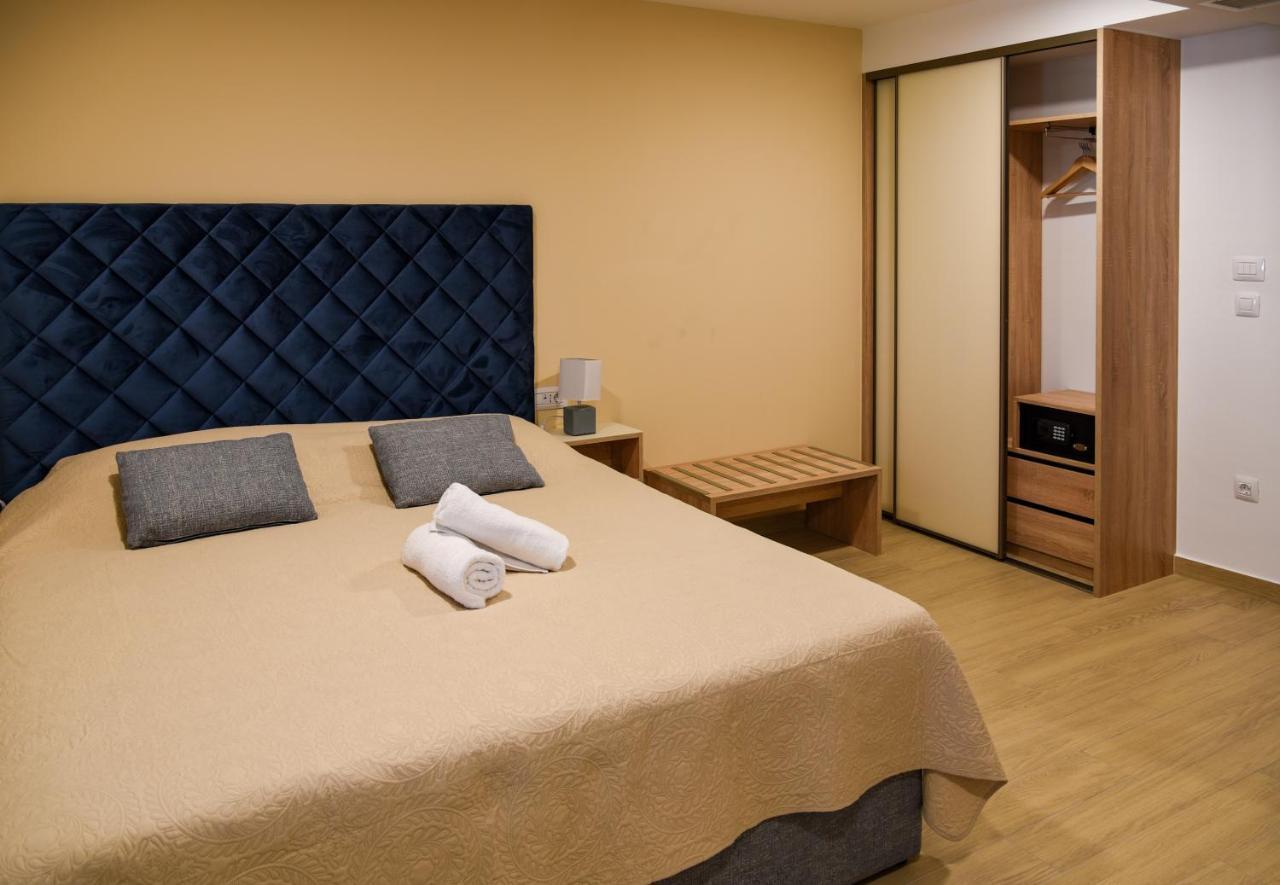 Sangulin Palace M Biograd Na Moru Ngoại thất bức ảnh